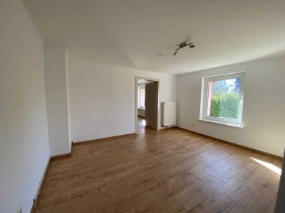 Freundliche und modernisierte 6-Zimmer-Wohnung mit gehobener Innenausstattung in Garbsen