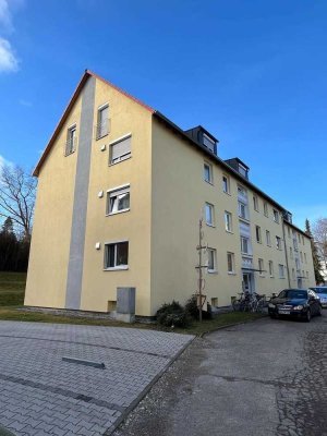 Charme & Rendite – Sanierte DG-Wohnung in gesuchter Lage!