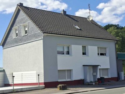 Burscheid Sträßchen - 202qm sanierte Wohnfläche - und ein Job?