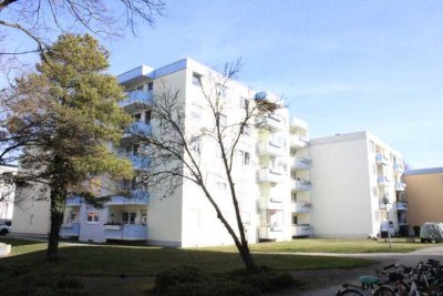 Schöne u. vermietete 2 ZKB DG - Wohnung + Hochgaragenplatz