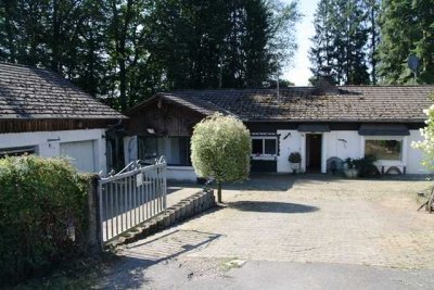 Massiv gebauter Bungalow in Waldrandlage von Much-Weißenportz - sofort verfügbar