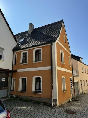 Geschmackvolle 1,5-Zimmer-Wohnung mit luxuriöser Innenausstattung in Sulzbach-Rosenberg