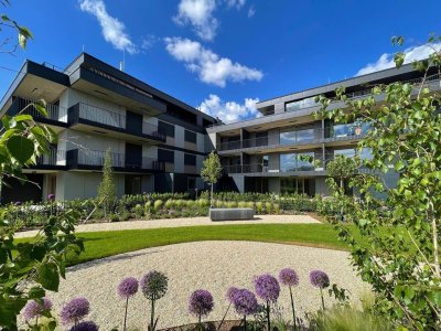 ERSTBEZUG: Exklusives Garten-Domizil mit Privatpool - Freiraum: LUXUS der NEUZEIT.