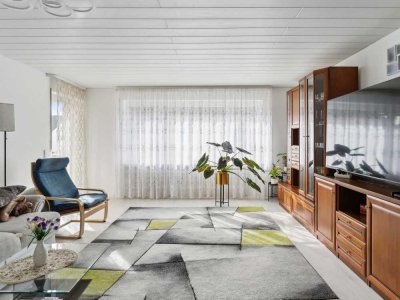 Benningen - Großzügige 4-Zimmer-Wohnung mit Garten, Garage und Carport