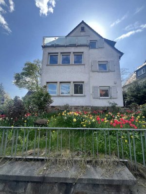 Wohnen und Arbeiten unter einem Dach.              3 Familienhaus mit Potenzial