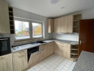 Helle 3-Zimmer-Wohnung mit Balkon und Einbauküche – Ruhig trotz zentraler Lage