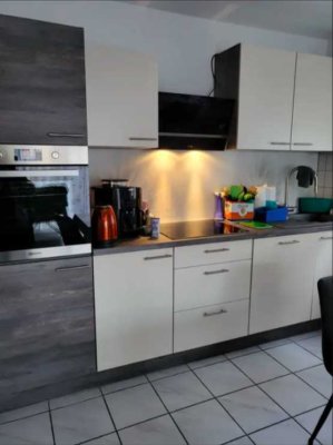 Modernisierte 2,5 Zimmer Erdgeschosswohnung mit herrlichen Garten zur Alleinnutzung