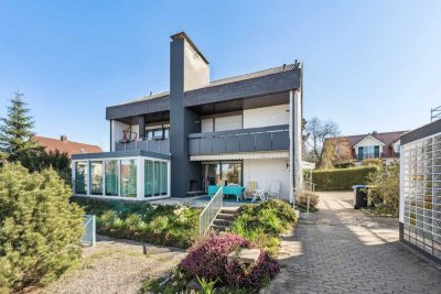 Provisionsfrei – Platz für Ihre große Familie - Hochwertiges Zweifamilienhaus 
mit großem Garten