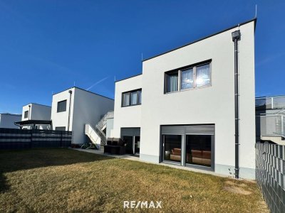 Neuwertiges, modernes Reihenhaus in sonniger Lage - Vollmöbliert und Einzugsbereit!