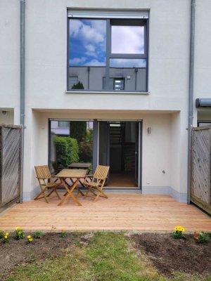 Freundliches Reihenhaus mit Garten und Dachterrasse in beliebter ruhiger Lage mitten in Regensburg