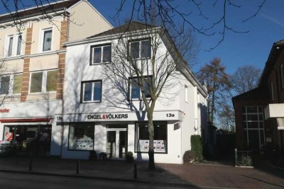 Großzügige 2- Zimmer Whg. im 1. OG mit großer Wohnküche, Balkon und Stellplatz in direkter Citylage