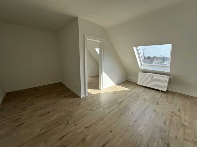 Sanierte 1,5-Zimmer-Wohnung im Dachgeschoss!