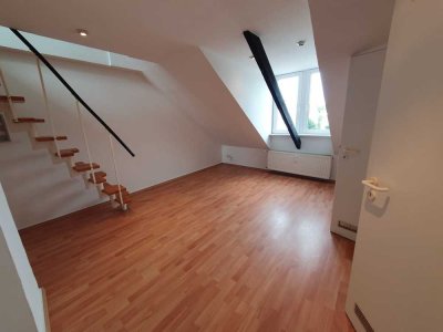 2-Zimmer-Maisonette in Kassel – Wohnzimmer & Schlafzimmer in zentraler Lage
