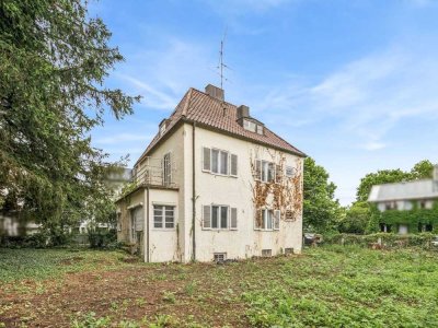 Traumhaftes Eckgrundstück mit Altbestand zur Neubebauung in ruhiger Lage von München-Harlaching