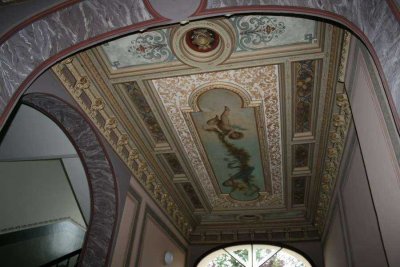 **helle möblierte 2-R-DG-Wohnung in BESTLAGE Görlitz - Gründerzeithaus - EBK, Erker, Parkett**