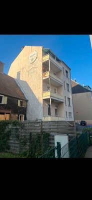 Wohn- und Geschäftshaus mit 3 Eigentumswohnungen und 1 Ladenlokal in guter Lage