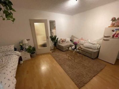 Exklusive, neuwertige 1,5-Raum-Wohnung mit Einbauküche in Köln Sülz