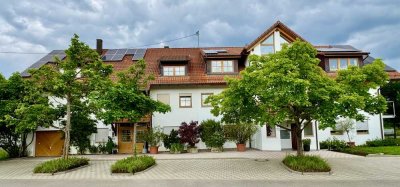 Sehr schöne 1 Zimmer- DG- Komfortwohnung im privaten Landhaus im Grünen