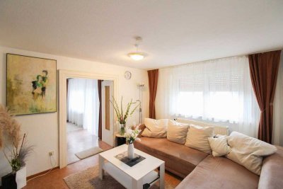 Bezugsfreies EFH bzw. MGH mit Garten, Freistellplatz und Garage in naturnaher Lage