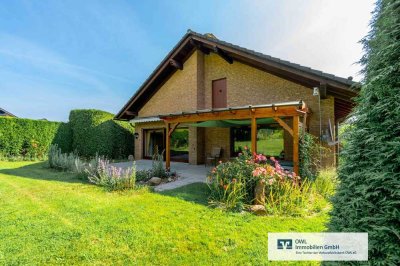 Wohnen im Grünen – Charmantes Einfamilienhaus mit Einliegerwohnung und Waldblick
