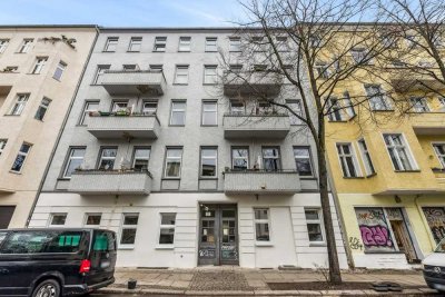 Erstbezug einer Neubau 2-Zimmer Wohnung mit EBK in charmantem Altbau