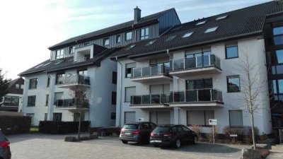 Direkt vom Eigentümer! Helle behinderten- und seniorengerechte Wohnung mit Terrasse/Balkon