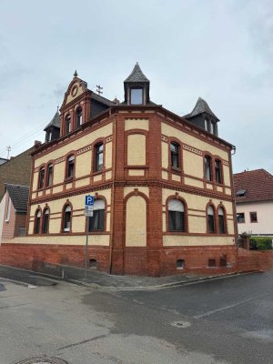 **  Wohnen über den Dächern von Bierstadt – 3 Zimmer + Spitzboden **