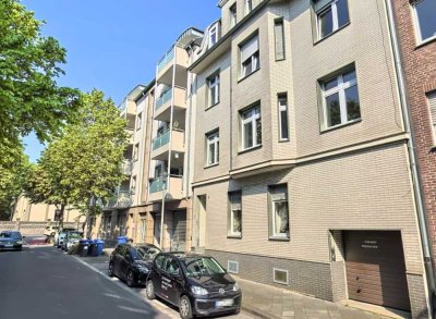 Stilvolle Altbauwohnung in Toplage am Bunten Garten
- kernsaniert mit vielen Highlights