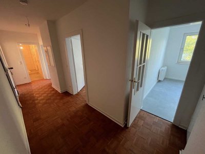 Wohntraum mit zwei Süd-Balkonen: Exklusive Wohnung in Essen Rüttenscheid mit Marktblick