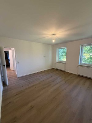 Erstbezug nach Sanierung in ruhige 2-Zimmer-Wohnung auf dem Land