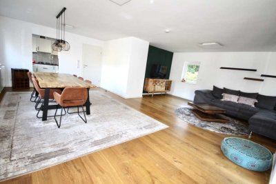 Wohnen wie im Einfamilienhaus, möblierte 4,5-Zimmer Maisonette-Wohnung mit Großem Garten