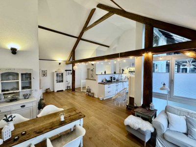 Moderne Maisonettewohnung mit Carport in historischem Ambiente !