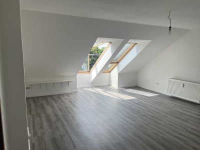 Helle Dachgeschosswohnung sucht freundlichen Mieter