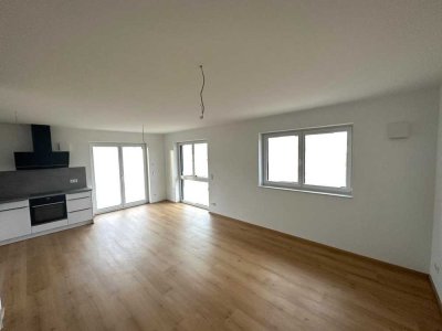 NEUBAU-ERSTBEZUG: 3-Zi-Wohnung mit EBK, Balkon & Stellplatz - Erlangen-Steudach