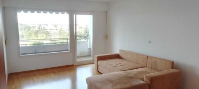 Panoramablick, Dachpool, 3,5-Zimmer-Apartment mit zwei Loggien und Einbauküche in Unterhaching