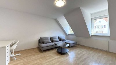 Sofort bezugsfrei: Möblierte 2-Zimmer Wohnung im DG, Karlsruhe-Durlach