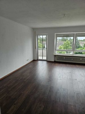 Zuhause mit 3 Zimmern und Balkon in Karlsruhe