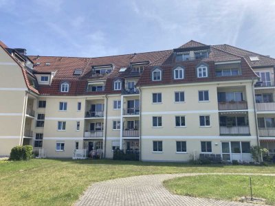 Frisch sanierte 3-Raumwohnung mit Balkon, TG-Stellpl. & Fahrstuhl!