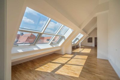 exklusives Dachgeschoss | 2 Terrassen | Parkett | Klimaanlage | Dusche & Wanne | EBK