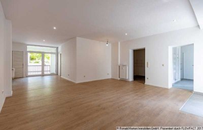 Zweitbezug nach Grundsanierung - geräumige Zweiraumwohnung mit Balkon