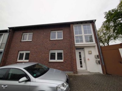 Neu sanierte 3 Zimmer Wohnung mit Balkon in Hückelhoven