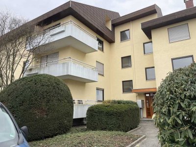 Großzügige 4 Zimmerwohnung, sofort Bezugsfrei