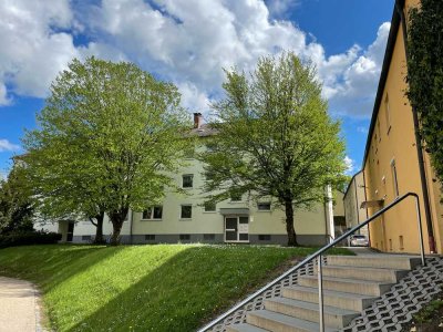 WILLKOMMEN IN IHREM NEUEN ZU HAUSE in Sulzbach-Rosenberg! Top gepflegte 2-Zimmer Wohnung