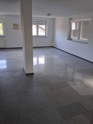 Geräumige 6-Zimmer-Doppelhaushälfte mit EBK in Schwedelbach-Kollweiler Kollweiler
