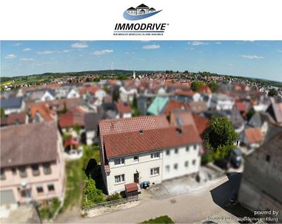 Große Doppelhaushälfte im Stadtzentrum – 
mit Ausbaupotenzial