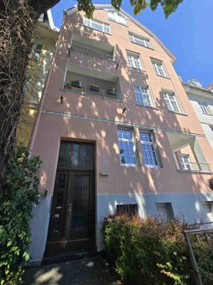 Stilvolle 3-Zimmer-Altbauwohnung mit Balkon in Bestlage zwischen Eilenriede und Podbi