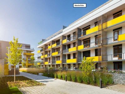 Provi frei Mehrfamilienhaus mit Stellplatz in 13086 Berlin -