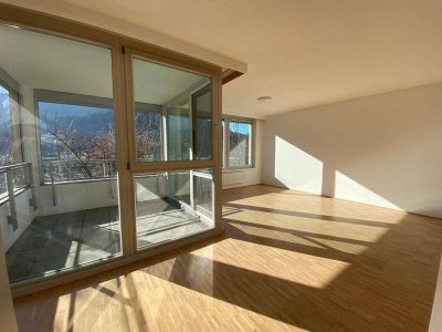 Neu renovierte 3 Zimmer EG Wohnung(80qm) inkl.Tiefgaragen Parkplatz in Hall in Tirol von privat