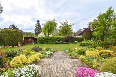 Sehr gepflegtes Einfamilienhaus mit Einliegerwohnung...