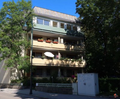 UNBEFRISTETE DACHGESCHOSSWOHNUNG / BADEN- ZENTRUM